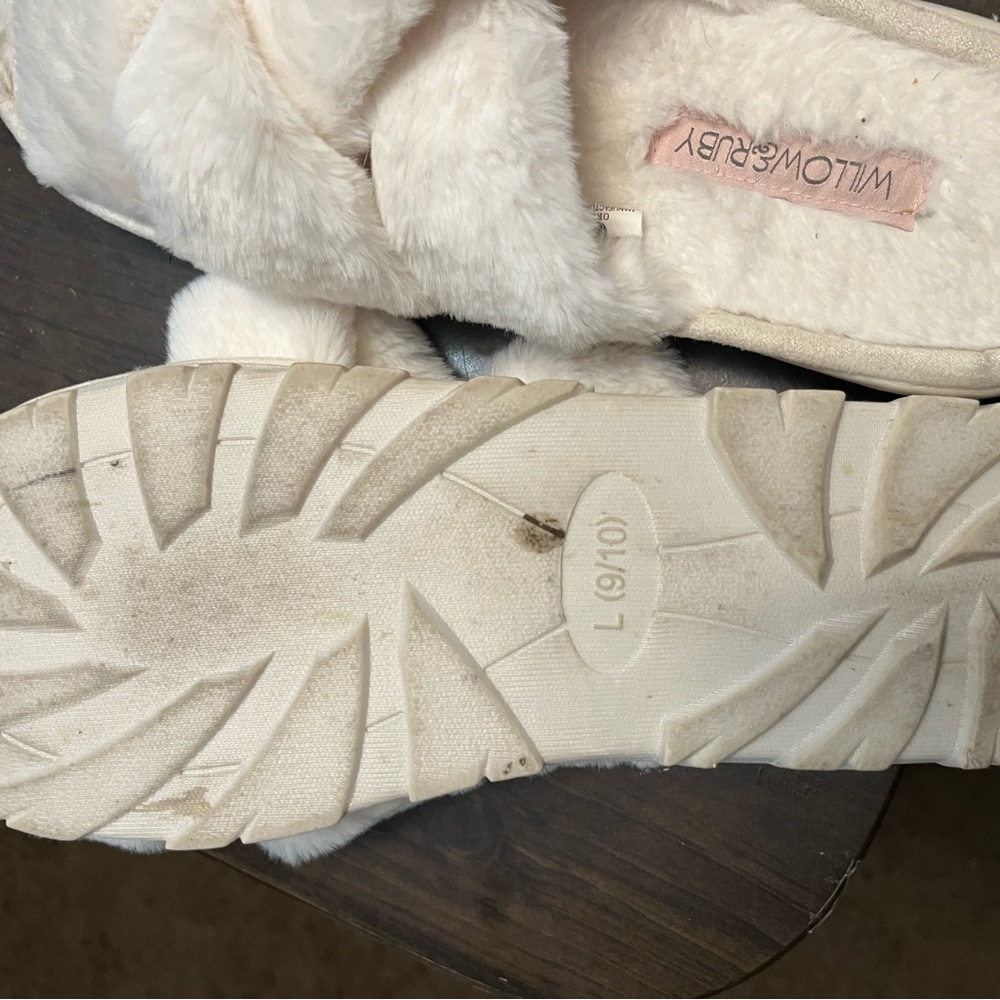 Women's Plush White Slippers